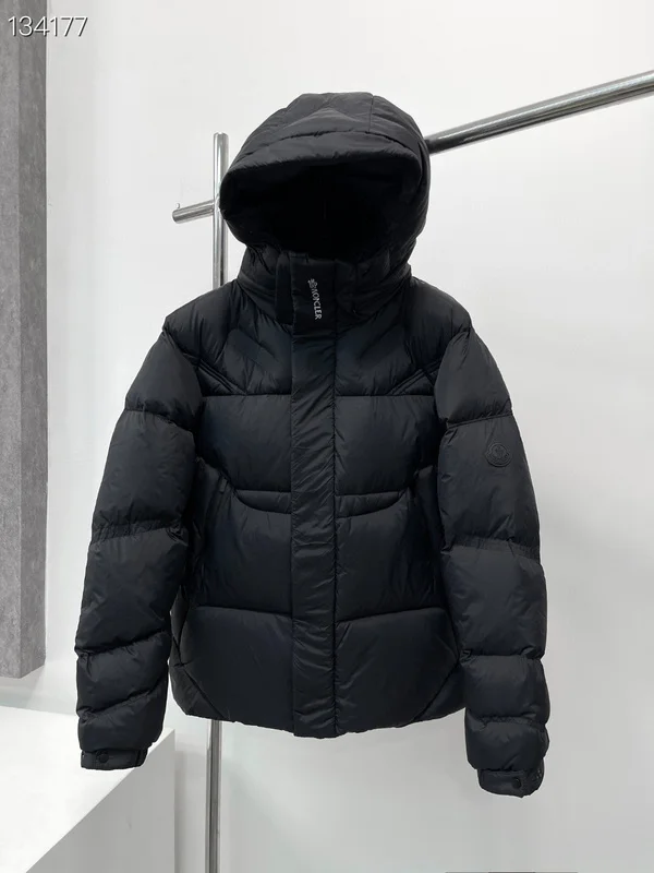 Moncler sz1-5 26yr56