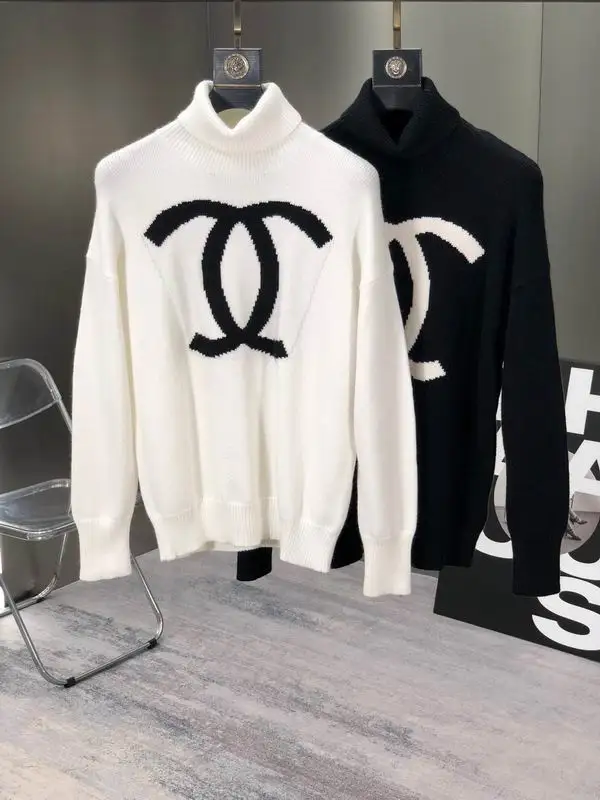 Chanel Sweater 1226