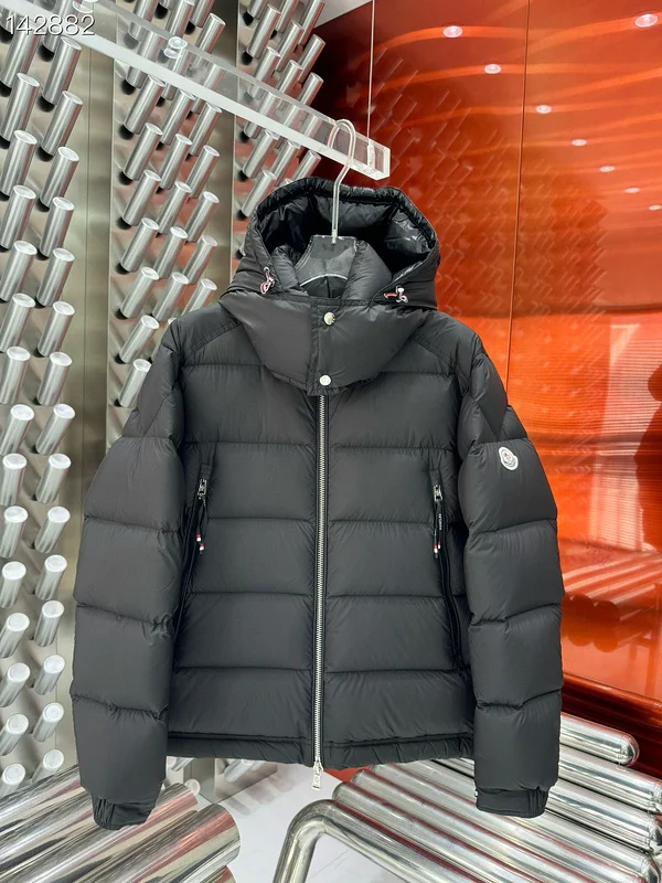 Moncler sz1-5 26yr207