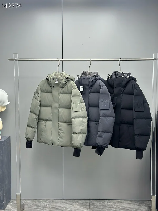 Moncler sz1-5 26yr243