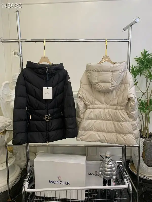 Moncler sz0-3 26yr308