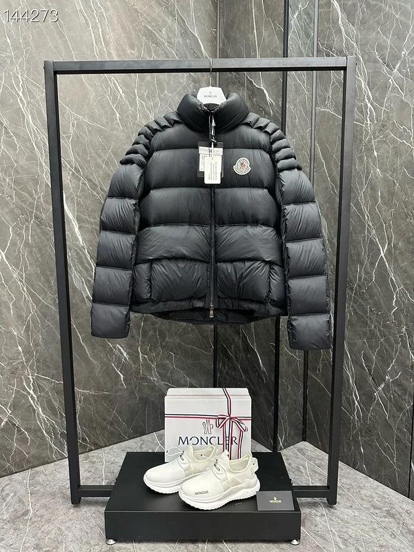 Moncler sz1-5 26yr320