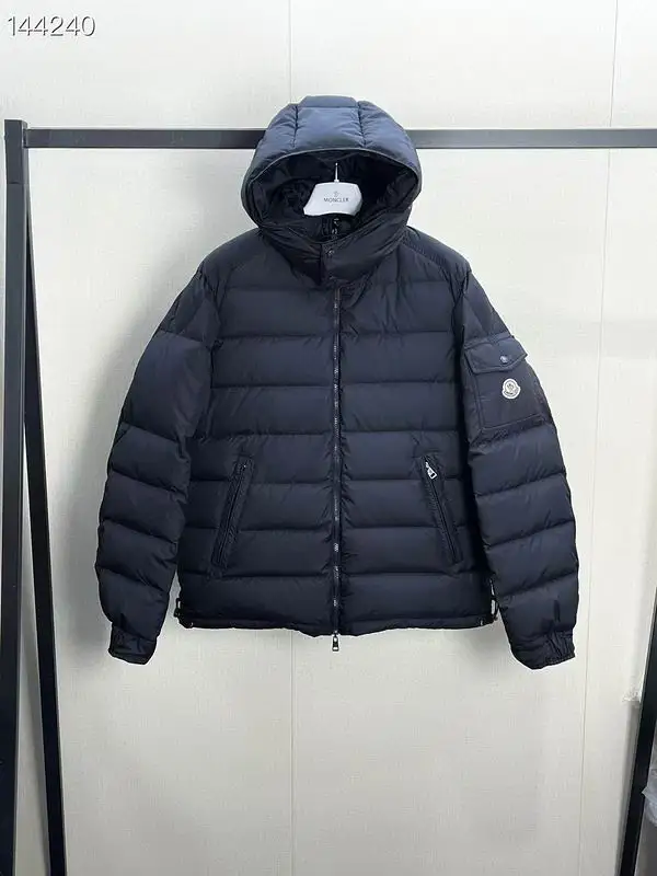 Moncler sz1-5 26yr324
