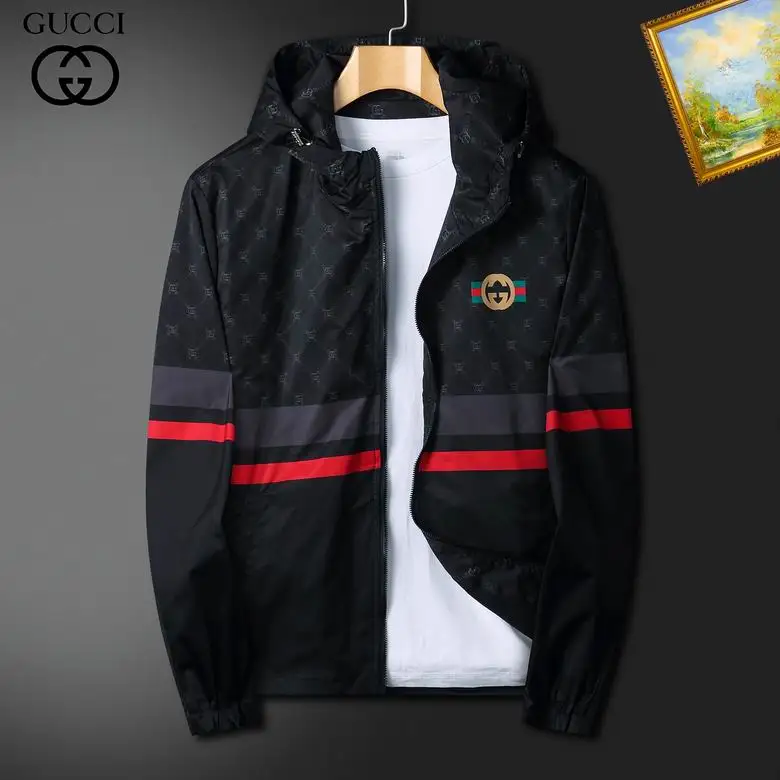Gucci  Jacket  25t