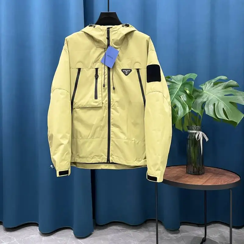 Prada jacket j4t 0703