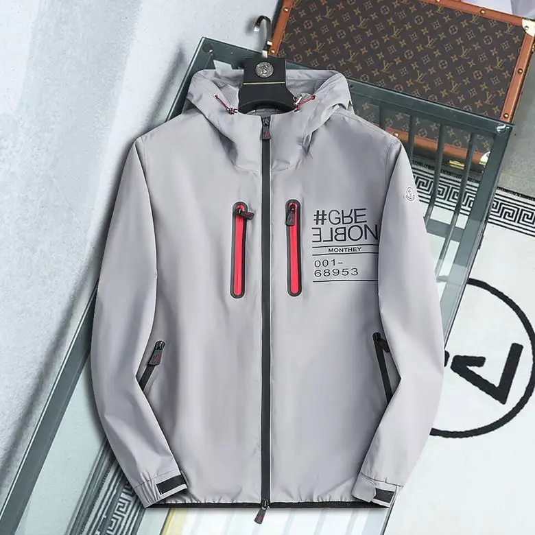 Moncler M-XXL   165