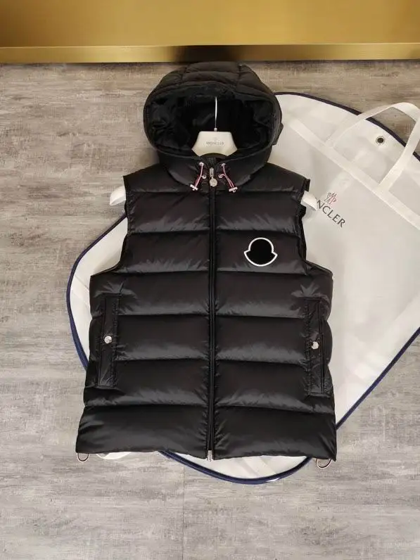 Moncler sz1-5 24cx01