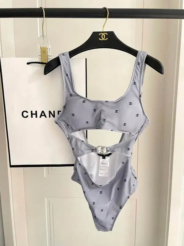 Chanel S-XL 70
