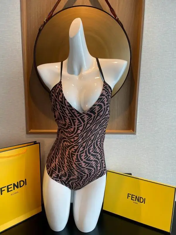 Fendi S-XL 136