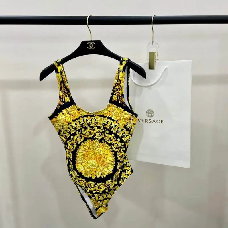 Versace S-XL 136