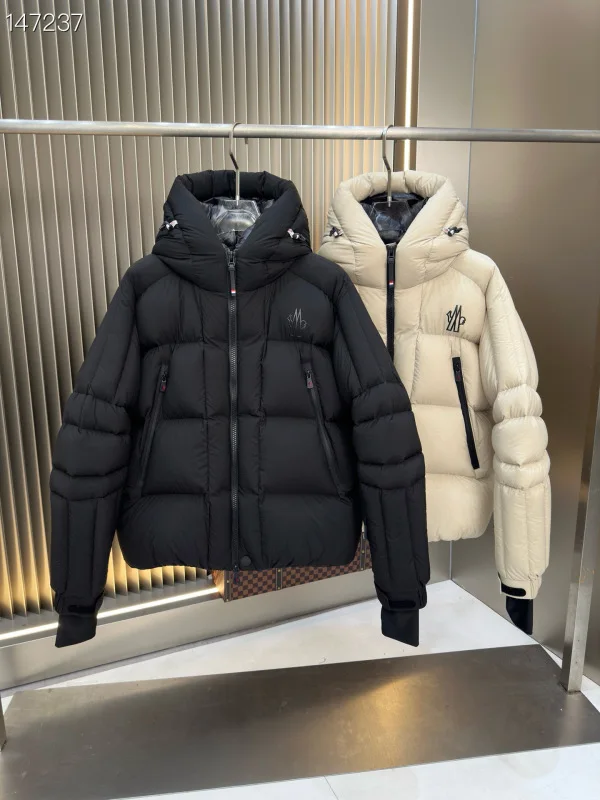 Moncler sz1-5 26yr84