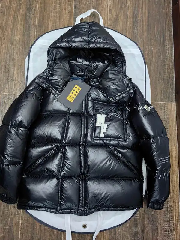 Moncler sz1-6 24cr105
