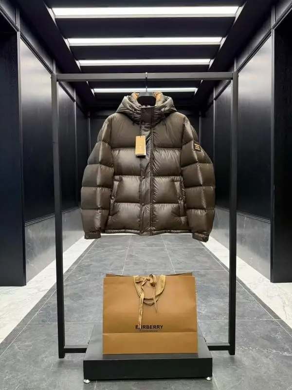 Moncler sz1-6 8qx43