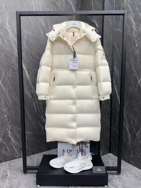 Moncler sz0-3 8qx44
