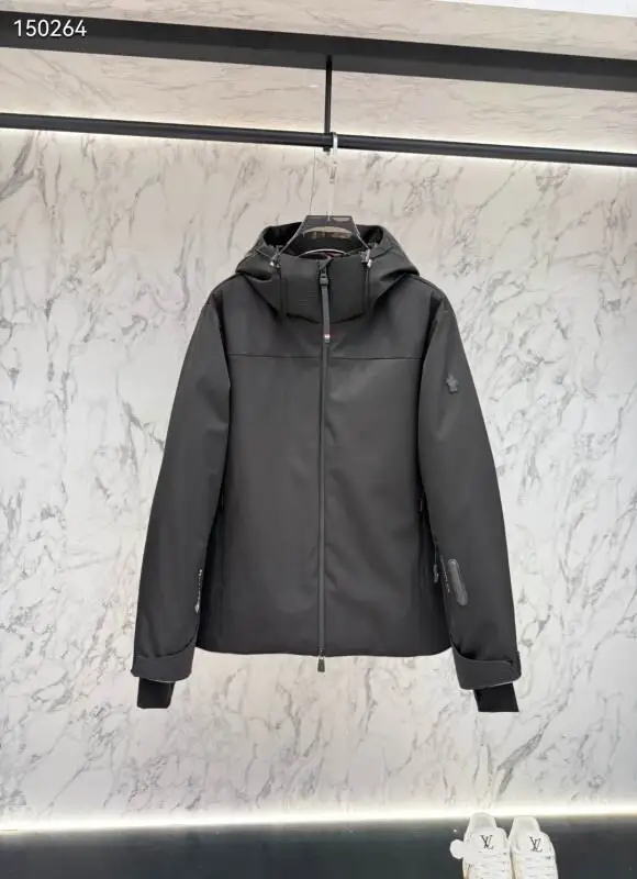 Moncler sz1-5 26yr243