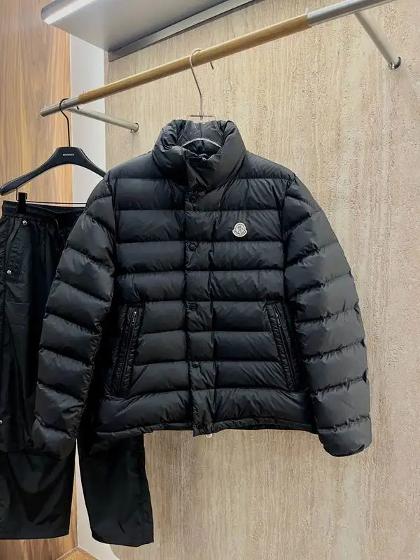 Moncler sz48-56 hgntx60