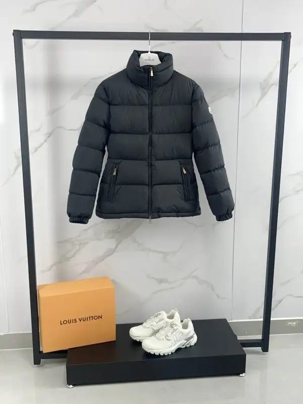 Moncler sz1-4 26yr336