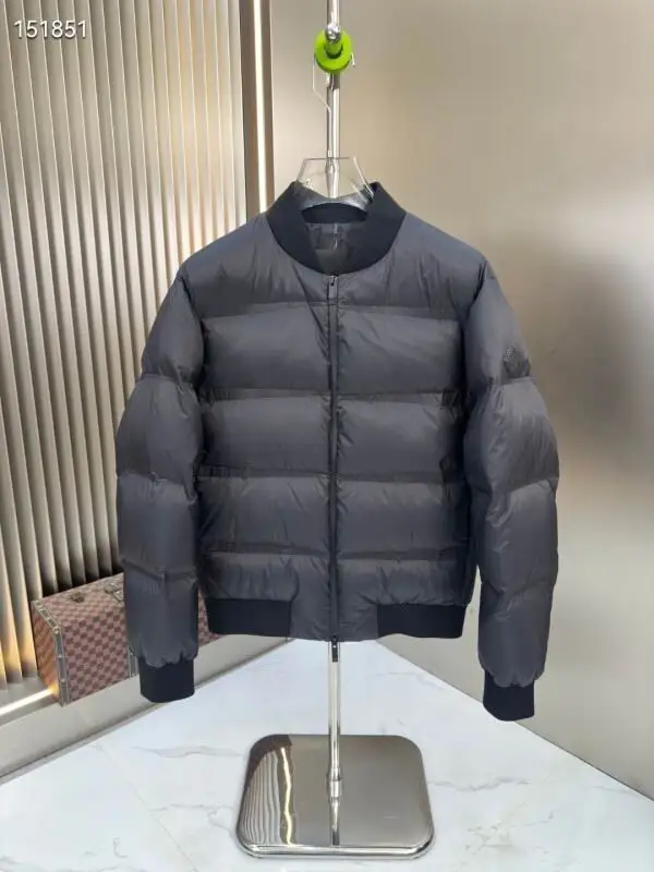 Moncler sz1-5 26yr364